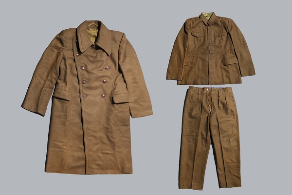 2.李健民穿过的1955式黄呢军装（一套）1.jpg